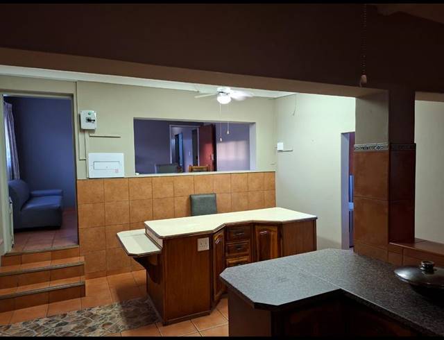 4 BEDROOM HOUSE FOR SALE IN MOUNTAIN VIEW